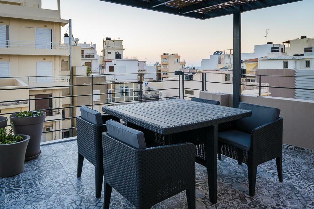 Yasemi Superb Two Floor Apartment Ираклион Экстерьер фото
